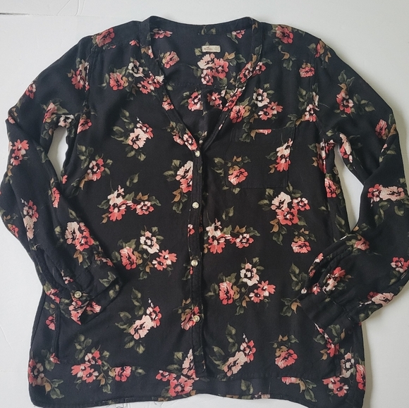 Hollister Floral Semi Sheer Button-Up Top - Picture 6 of 7
